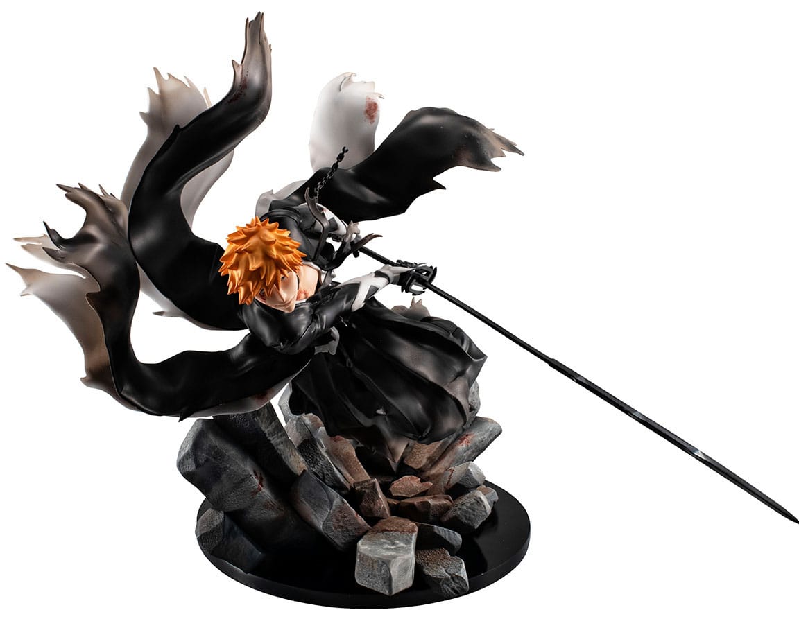 Figurine Ichigo Bleach en pleine action, coup de katana dévastateur