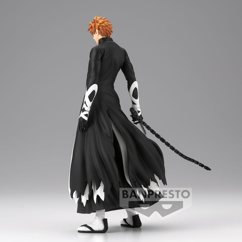 Figurine Ichigo Kurosaki Bleach avec Zanpakuto, forme Tensa Zangetsu