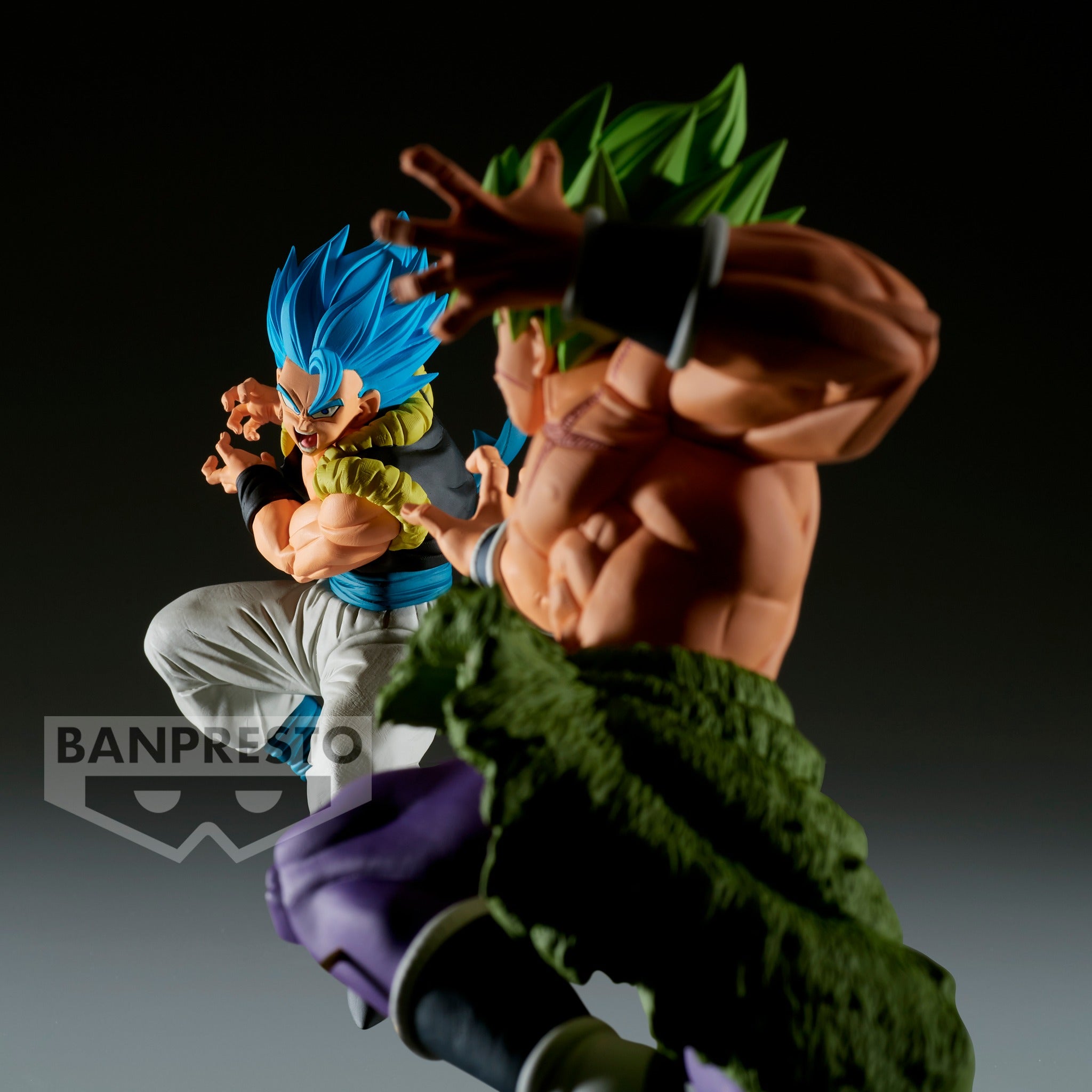 Figurine de Broly en Super Saiyan, mesurant 19 cm, détaillant son expression colérique et sa posture dynamique, fabriquée par Banpresto.