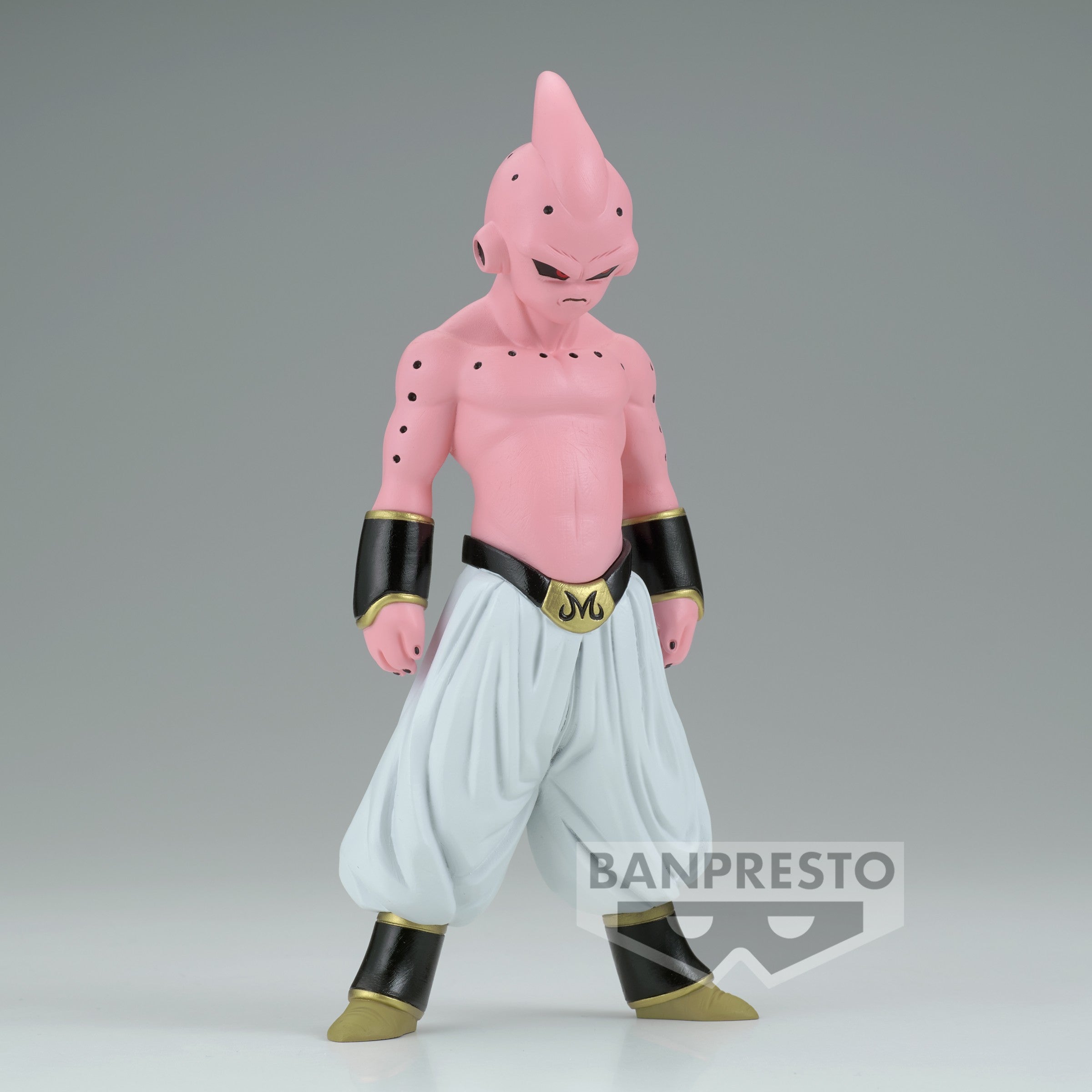 Figurine de Kid Buu de Dragon Ball Z, mesurant 16 cm, représentant le personnage dans sa forme la plus puissante, avec une expression déterminée et une posture dynamique. Fabriquée par Banpresto.