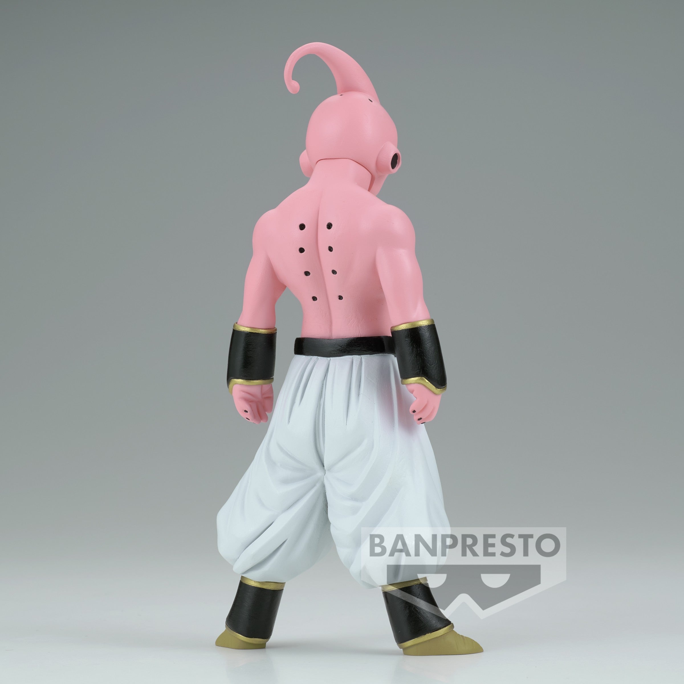 Figurine de Kid Buu de Dragon Ball Z, mesurant 16 cm, représentant le personnage dans sa forme la plus puissante, avec une expression déterminée et une posture dynamique. Fabriquée par Banpresto.
