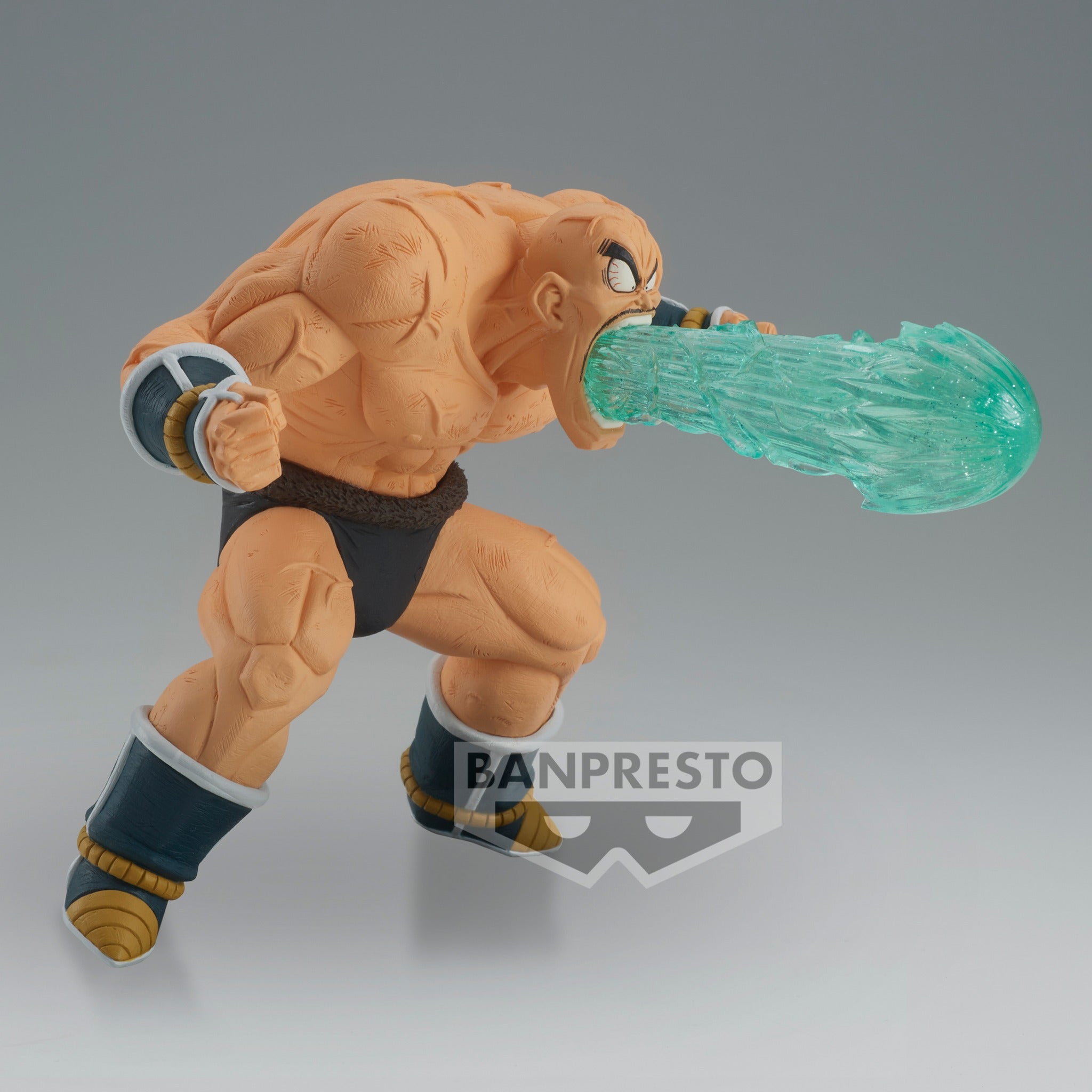Figurine de Nappa de Dragon Ball Z mesurant 12 cm, représentant le personnage avec une sphère d'énergie dans une pose dynamique. Fabriquée par Banpresto.