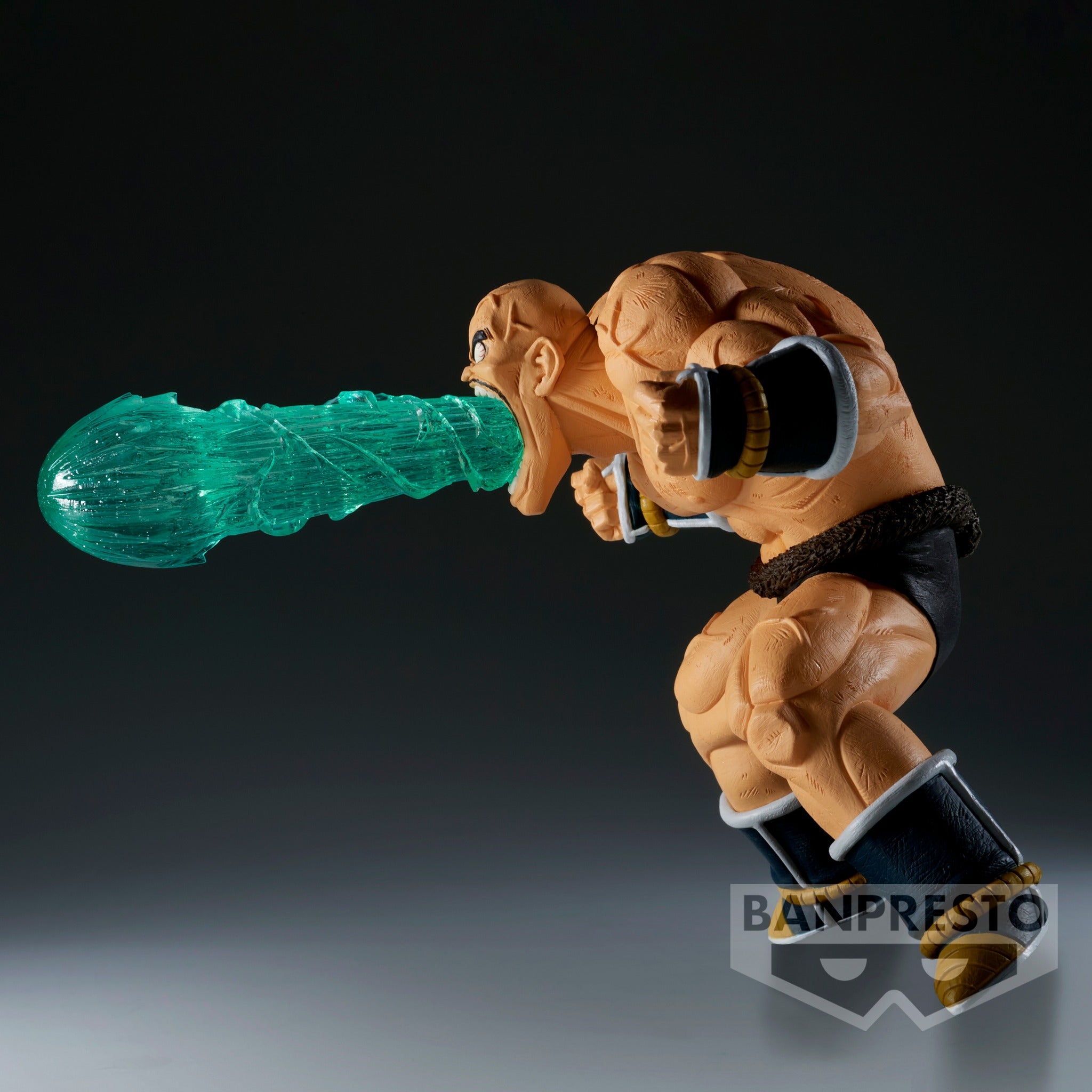 Figurine de Nappa de Dragon Ball Z mesurant 12 cm, représentant le personnage avec une sphère d'énergie dans une pose dynamique. Fabriquée par Banpresto.