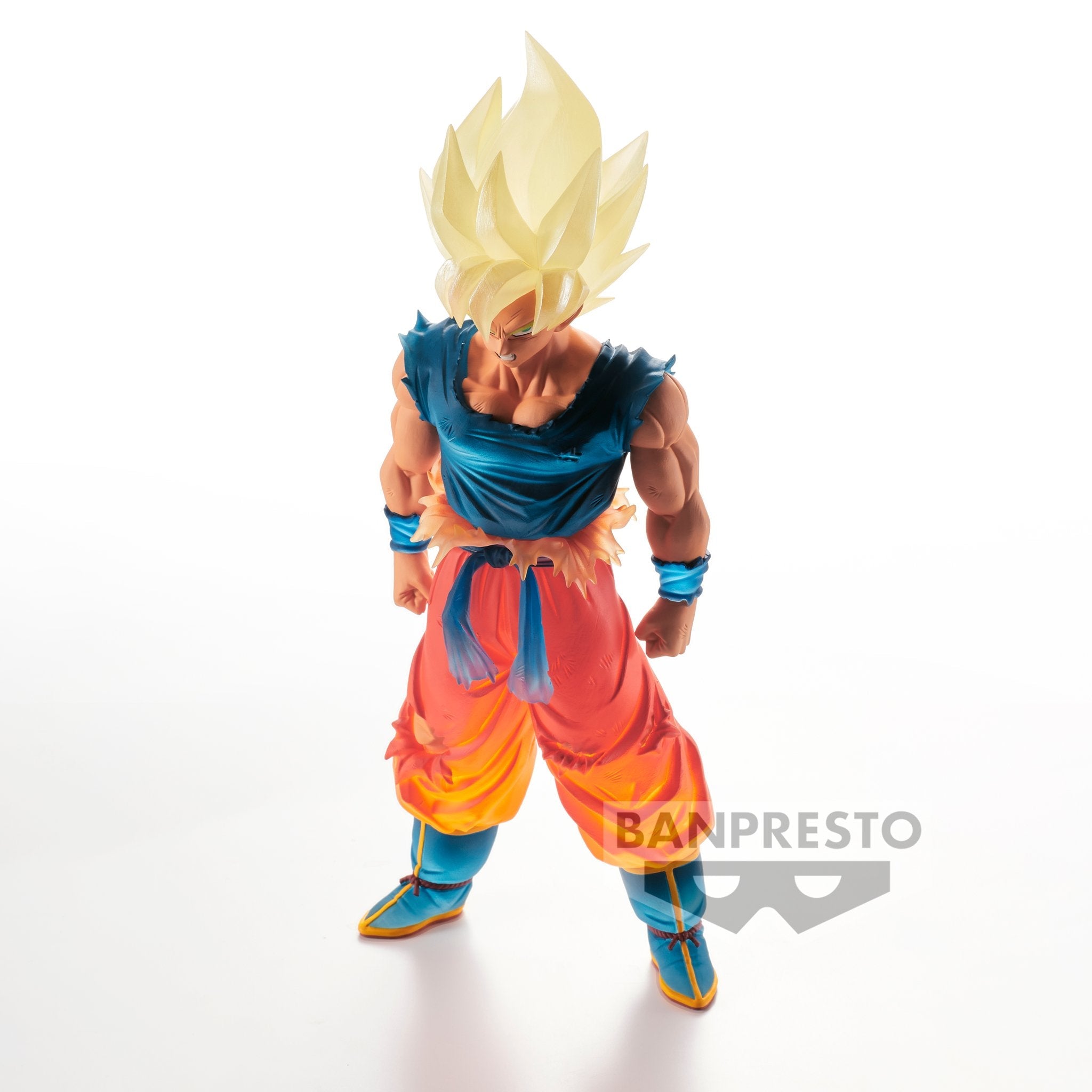 Figurine de Son Goku en Super Saiyan, mesurant 17 cm, avec des cheveux translucides, fabriquée par Banpresto.