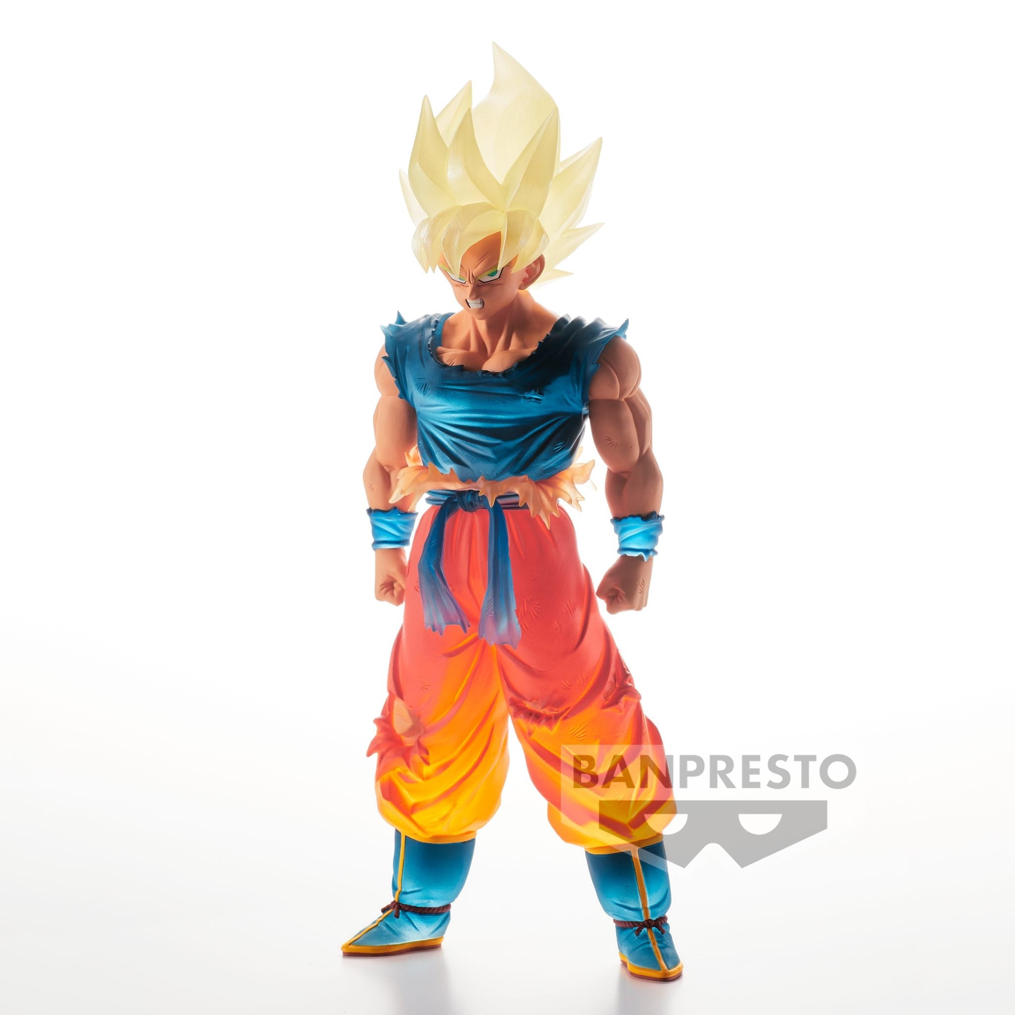 Figurine de Son Goku en Super Saiyan, mesurant 17 cm, avec des cheveux translucides, fabriquée par Banpresto.