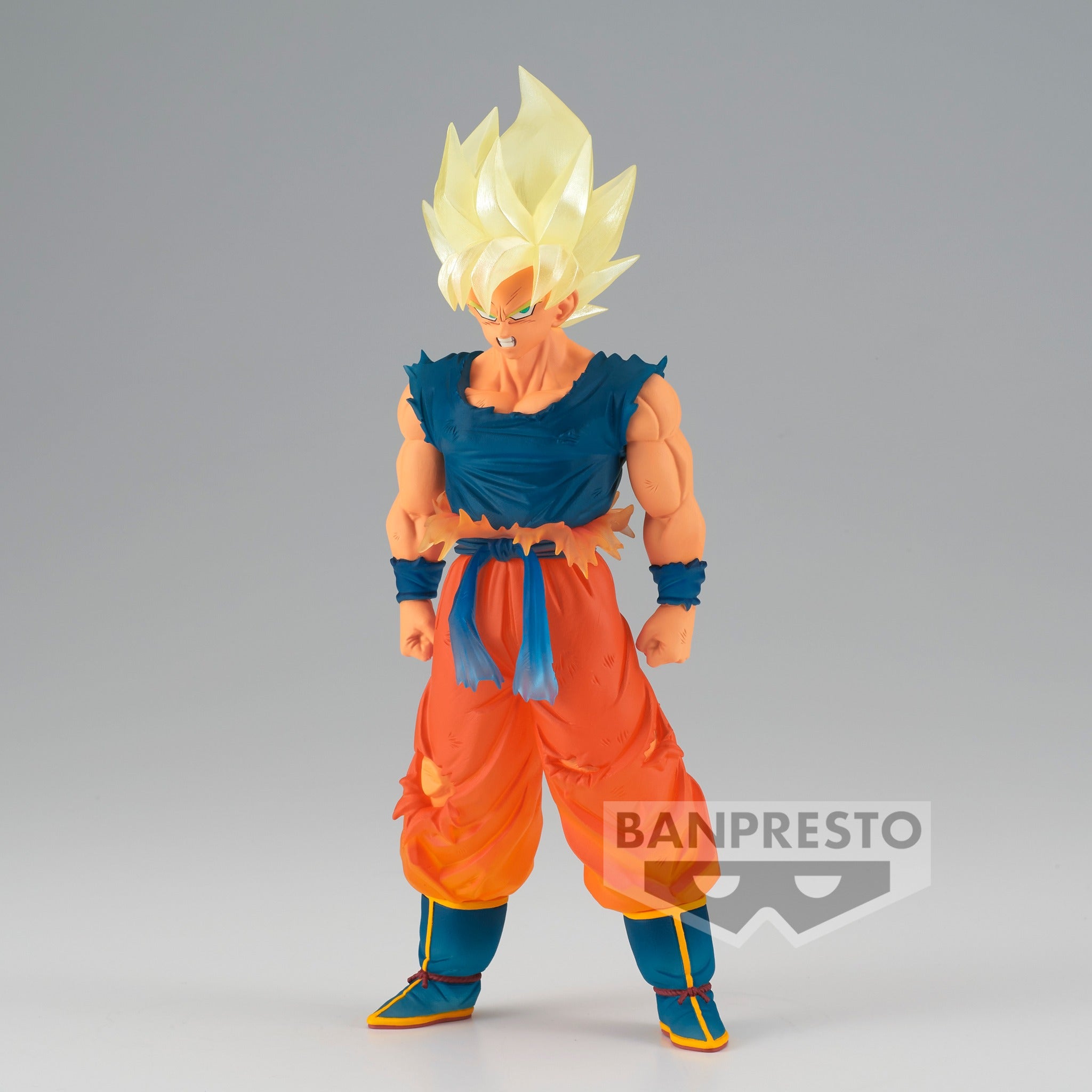 Figurine de Son Goku en Super Saiyan, mesurant 17 cm, avec des cheveux translucides, fabriquée par Banpresto.