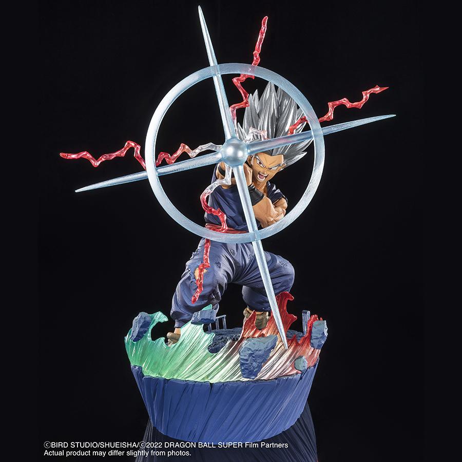 Figurine de Son Gohan utilisant la technique Makankosappo, représentant un personnage de Dragon Ball Super avec un faisceau d'énergie concentrée.