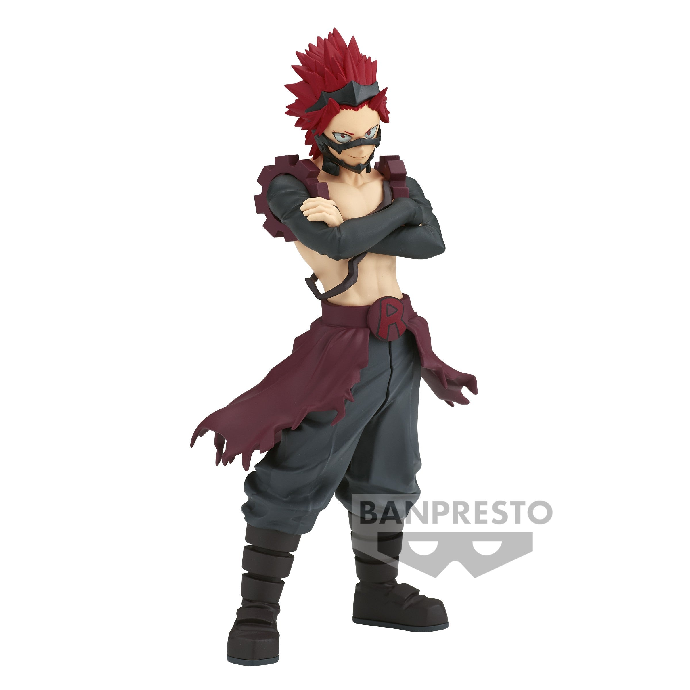 Vue 3/4 de face à mi-distance de la figurine  d'Eijiro Kirishima de My Hero Academia en tenue sans manches, avec des lunettes sur le front.