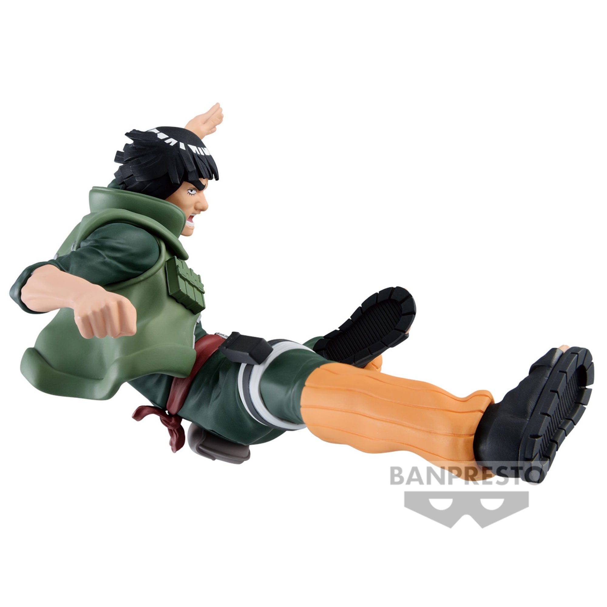 Figurine de Gaï Maito en mouvement exécutant un coup de pied acrobatique avec des détails soignés.