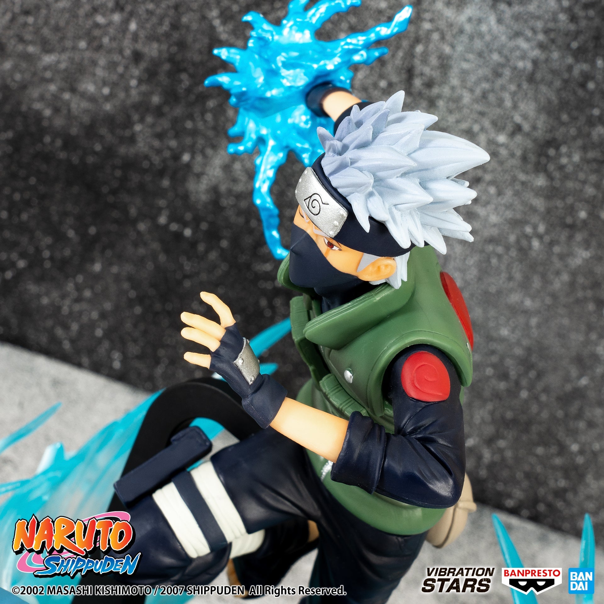 Figurine de Kakashi Hatake en PVC de 21 cm dans une pose dynamique avec Chidori et Sharingan.