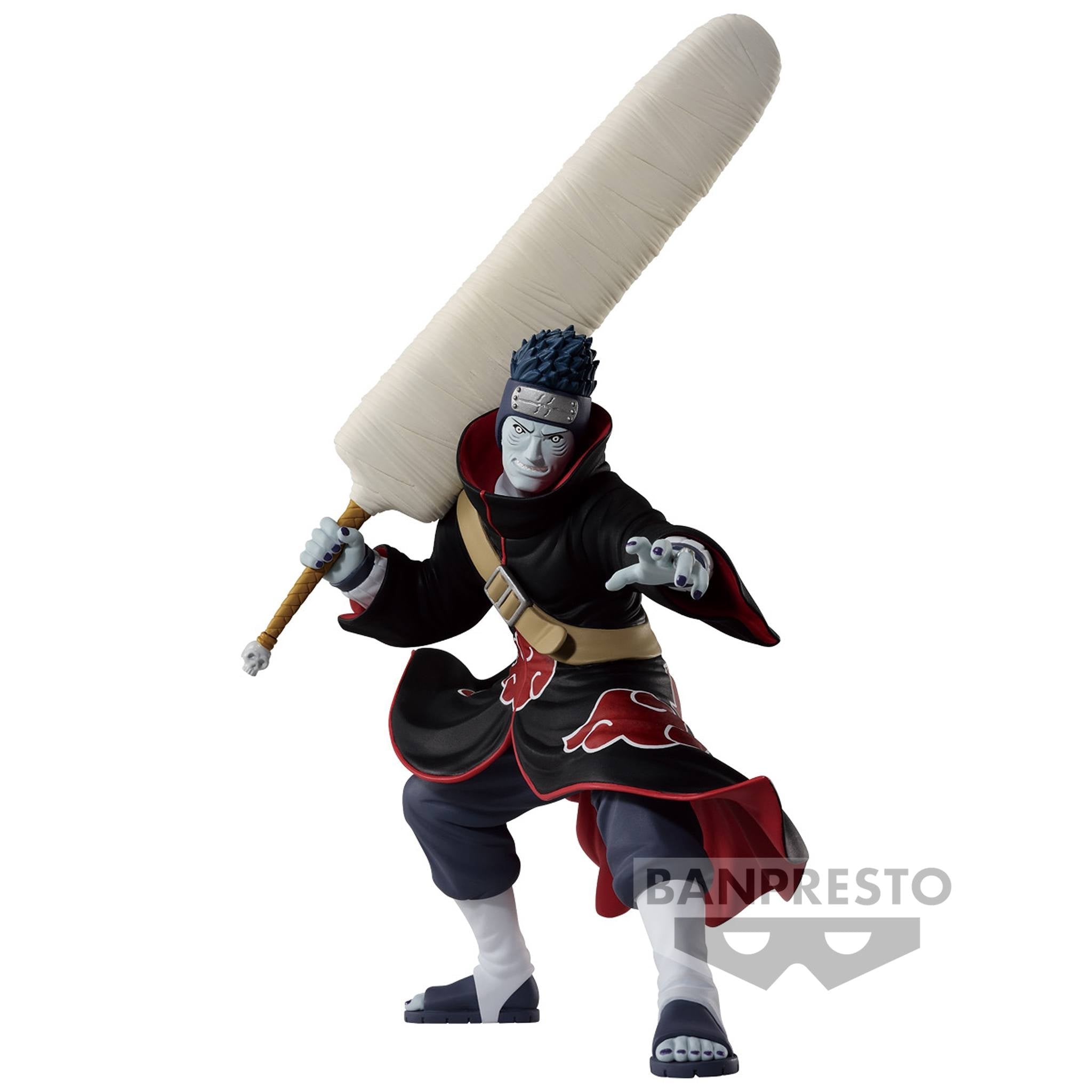 Kisame Hoshigaki debout dans une pose imposante, vêtu d'un manteau noir de l'Akatsuki, tenant l'épée Samehada entourée de bandages blancs.