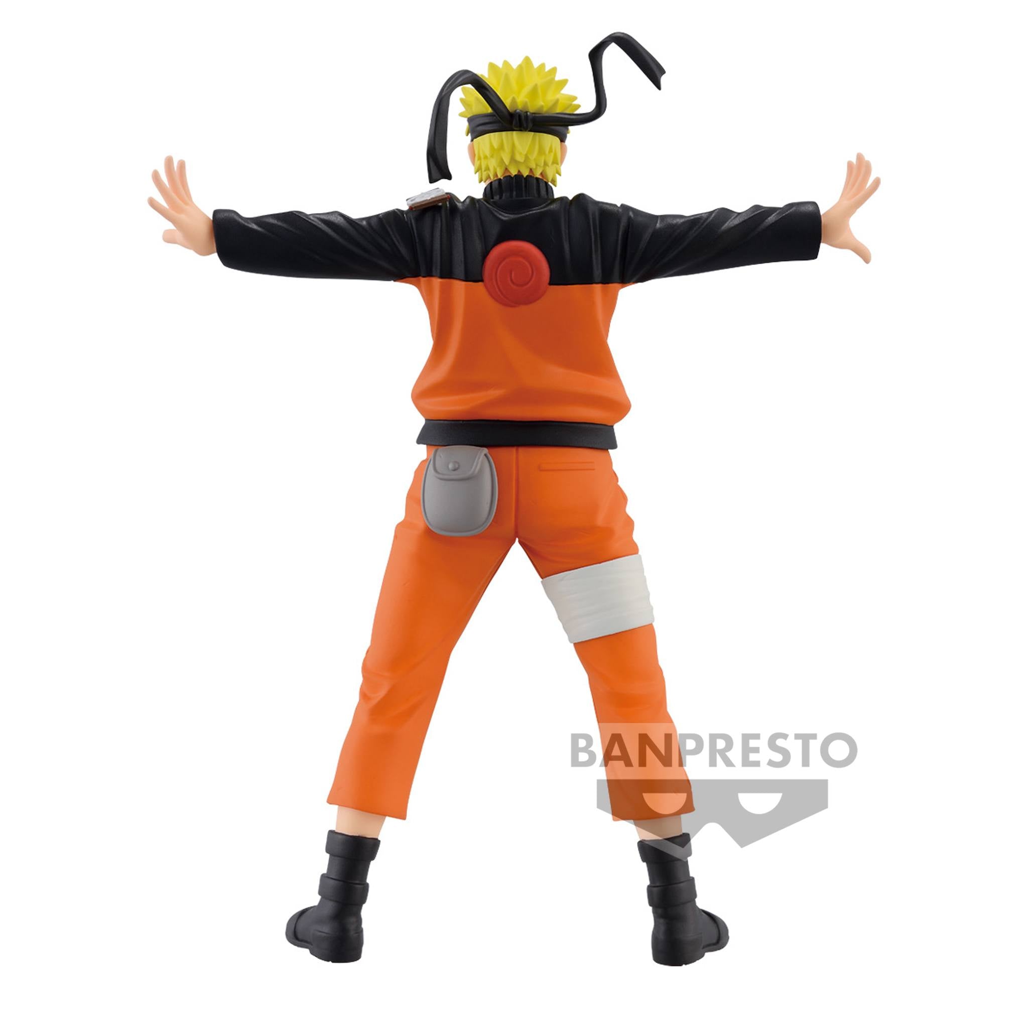 Figurine de Naruto Uzumaki en PVC, écartant les bras avec Kurama en arrière-plan.