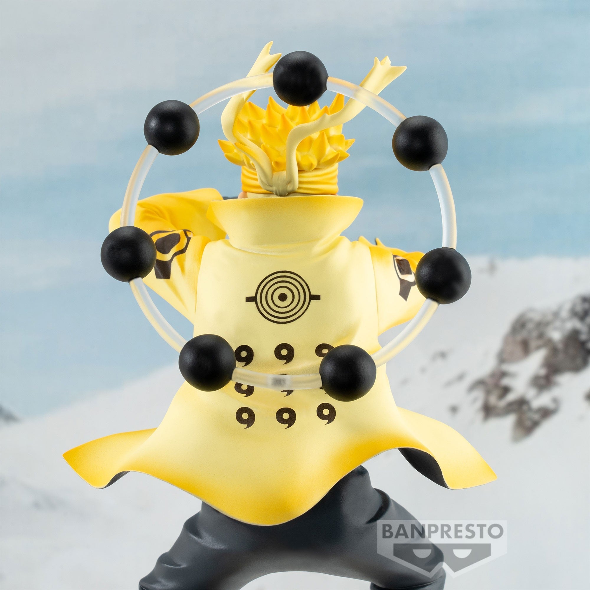 Figurine de Naruto Uzumaki en mode ermite avec une posture emblématique et des Sphères de Vérité.