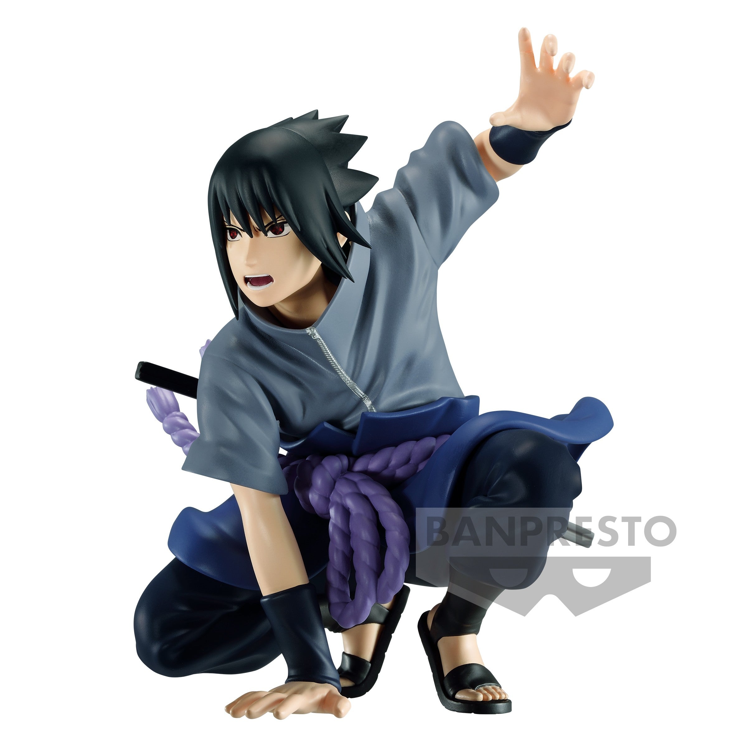 Figurine de Sasuke Uchiha accroupi avec Sharingan à l'œil droit et Rinnegan à l'œil gauche, fabriquée par Banpresto.