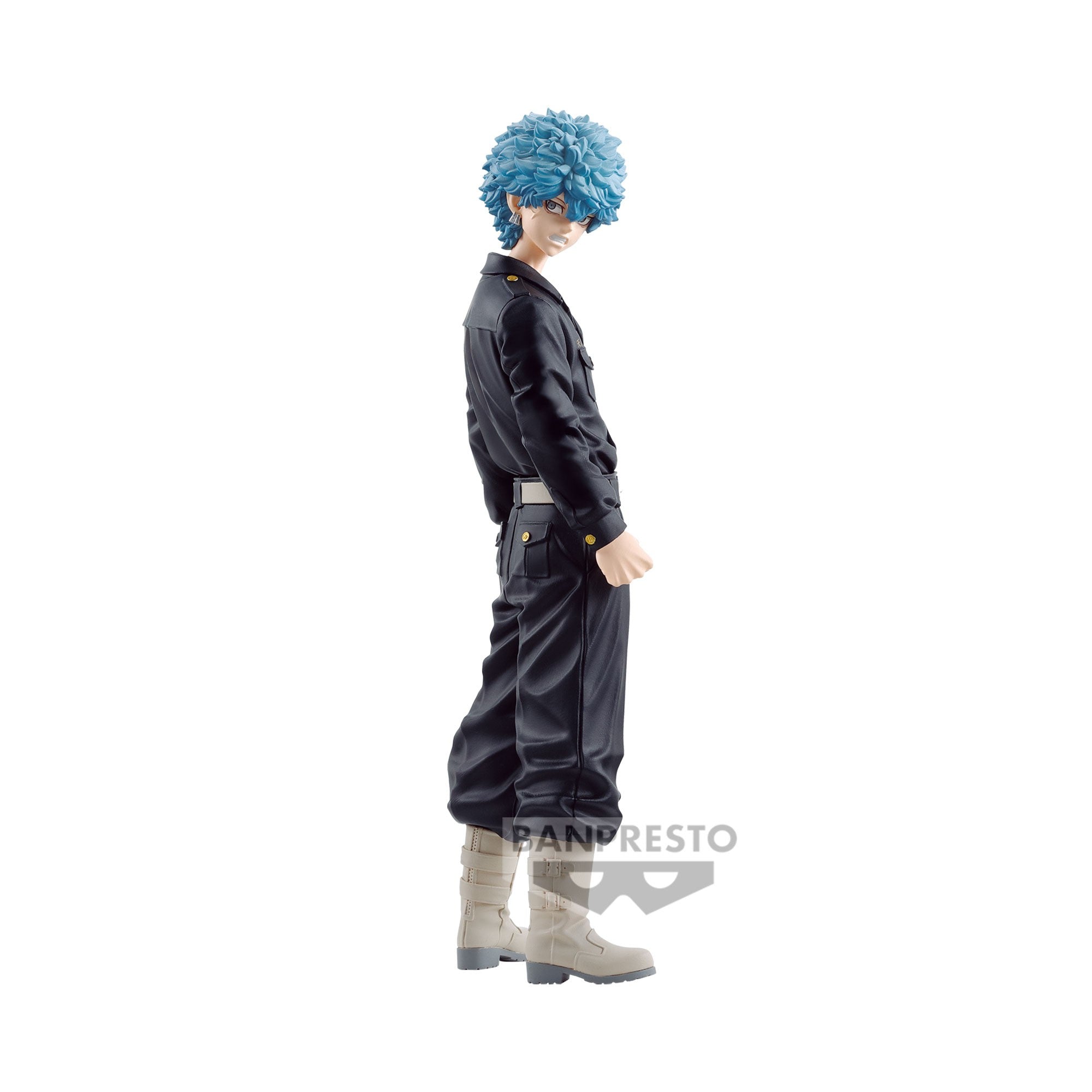 Vue 3/4 de face à mi-distance de la figurine de Soya Kawata de Tokyo Revengers en uniforme noir, sans accessoires.