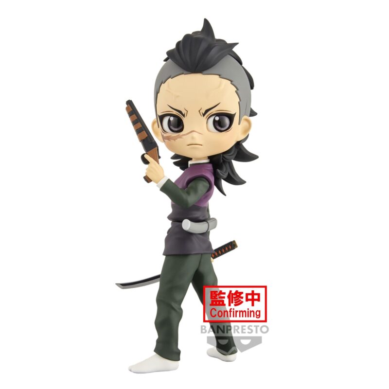 Vue 3/4 à mi-distance de la figurine Q Posket de Genya Shinazugawa de Demon Slayer en tenue verte, tenant un pistolet.