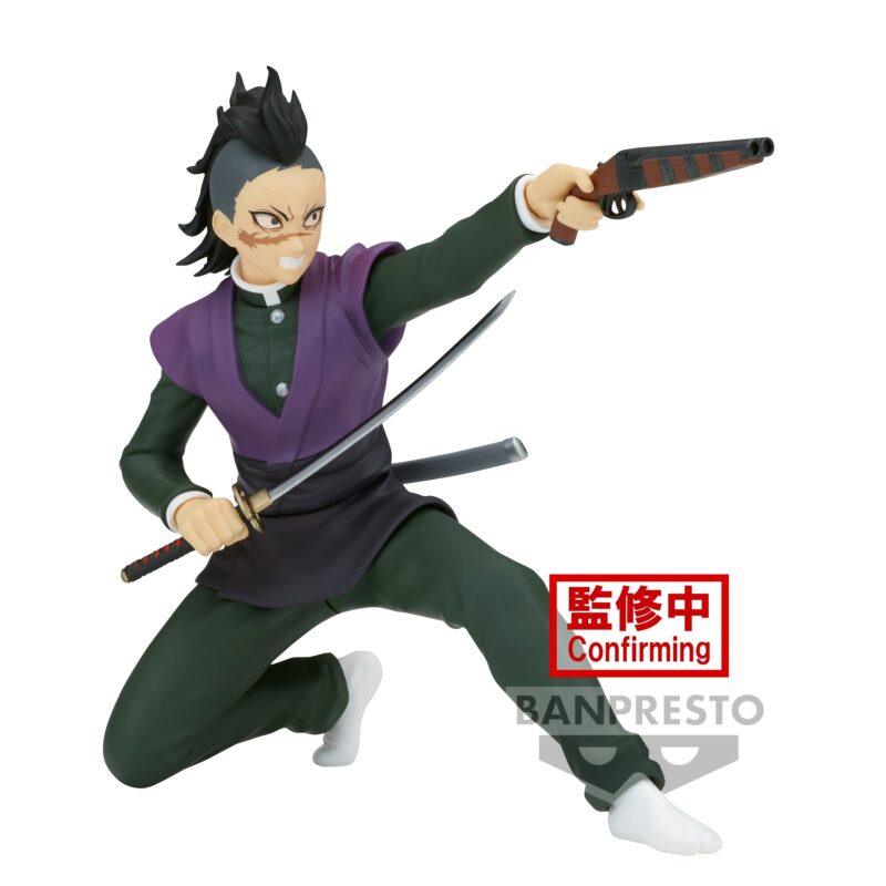 Vue diagonale à mi-distance de la figurine de Genya Shinazugawa de Demon Slayer en manteau violet, tenant une épée et une arme.