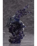 Vue 3/4 de face à mi-distance de la figurine de Guts de Berserk en armure Berserker, sans accessoires.