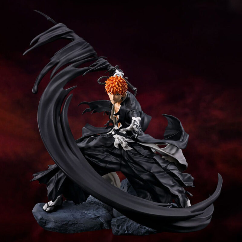 Figurine Ichigo Bleach en mode Bankai, visage déterminé, diorama rocheux