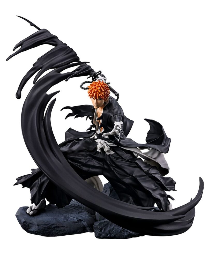 Figurine Ichigo Bleach en mode Bankai, visage déterminé, diorama rocheux