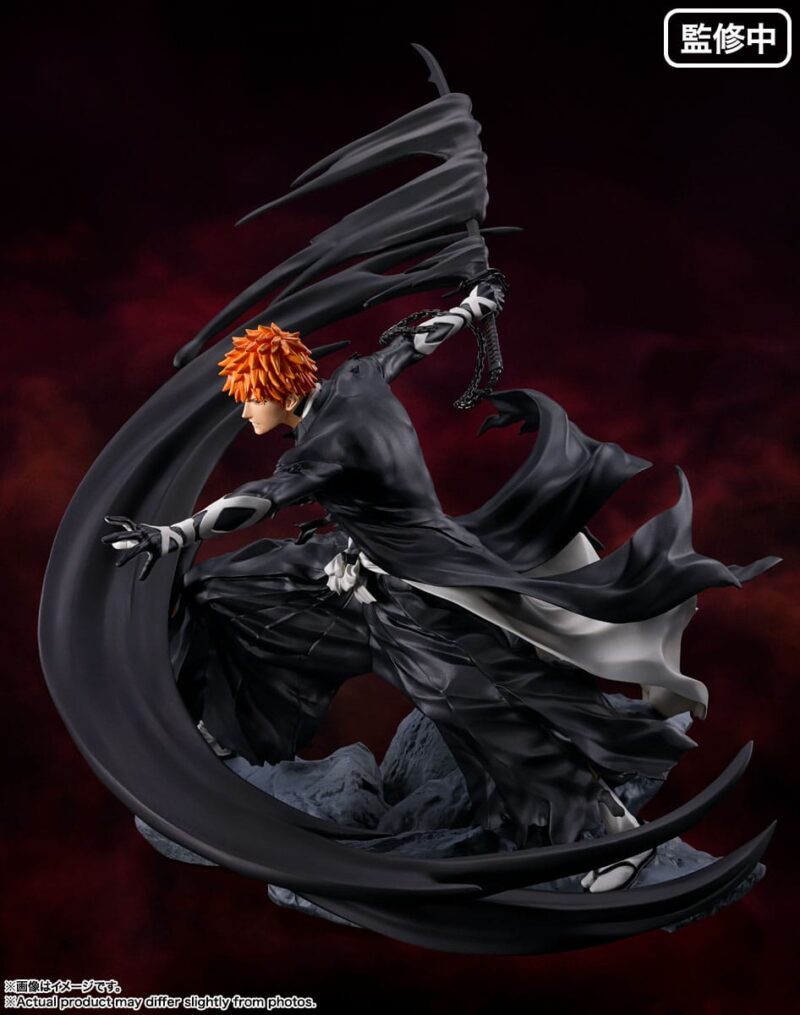 Figurine Ichigo Bleach en mode Bankai, visage déterminé, diorama rocheux