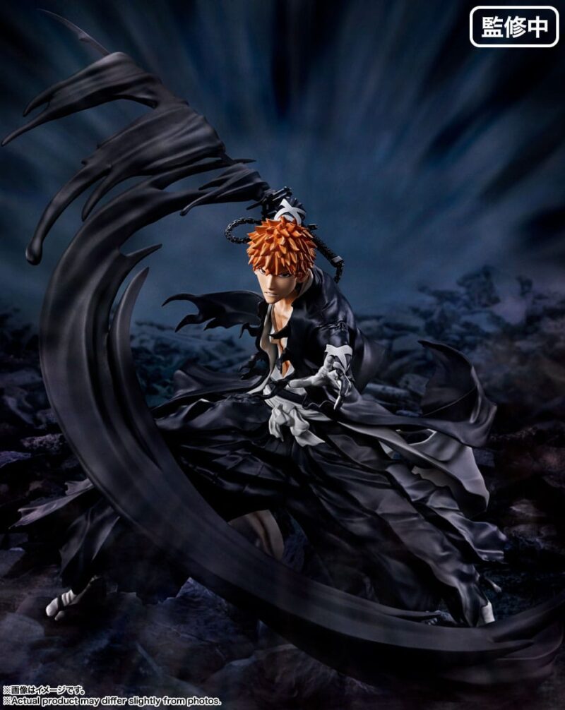 Figurine Ichigo Bleach en mode Bankai, visage déterminé, diorama rocheux