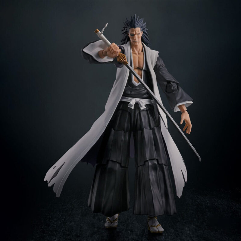 Figurine Kenpachi Zaraki Bleach avec épée emblématique, visage féroce