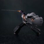 Figurine Kenpachi Zaraki Bleach avec épée emblématique, visage féroce