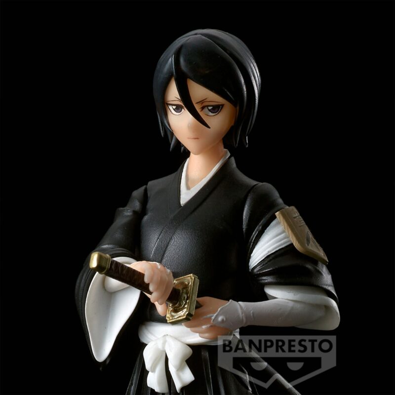 Figurine Rukia Bleach en tenue de shinigami, Zanpakuto Sode no Shirayuki