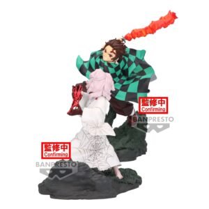 Vue 3/4 à mi-distance de Tanjiro Kamado de Demon Slayer: Kimetsu no Yaiba en uniforme, tenant un sabre à lame enflammée.