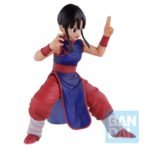 Figurine de Chichi en PVC mesurant 17 cm, représentant son combat contre Son Goku avec une posture dynamique et des détails soignés. Fabriquée par Bandai Ichibansho.