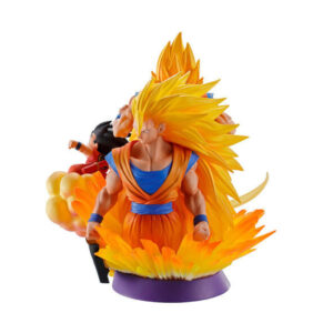 Figurine en résine représentant un personnage de style fantastique, avec des détails colorés et une finition lisse.