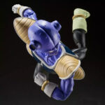 Figurine de Kyewi en PVC mesurant 14 cm, avec plusieurs visages et accessoires, représentant le personnage de Dragon Ball Z dans une pose dynamique.