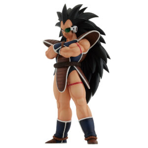 Figurine de Raditz de 25 cm, avec une armure de combat marron et noire, les bras croisés, un scouter vert sur l'œil, représentant un Saiyan avec une expression confiante.