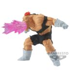 Figurine de Reacum de Dragon Ball Z en action, utilisant son attaque Recoome Eraser Gun, avec une vague d'énergie rose et des détails translucides, fabriquée par Banpresto.