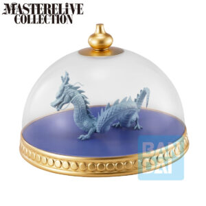 Figurine de Shenron, le dragon légendaire de Dragon Ball, mesurant 18 cm, avec des cornes imposantes, des écailles vertes brillantes et des yeux rouges perçants, présentée sous un dôme.