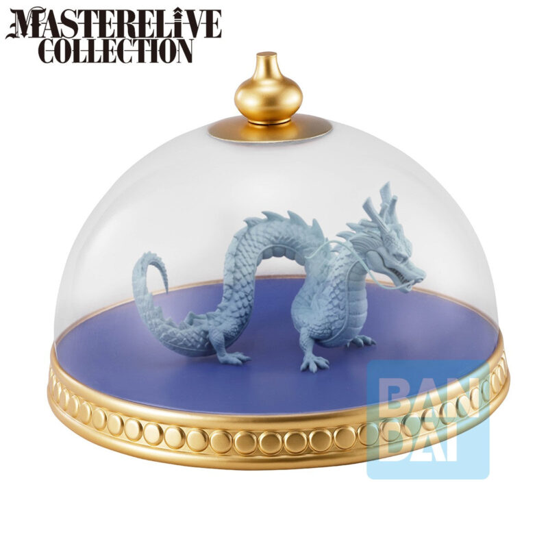 Figurine de Shenron, le dragon légendaire de Dragon Ball, mesurant 18 cm, avec des cornes imposantes, des écailles vertes brillantes et des yeux rouges perçants, présentée sous un dôme.