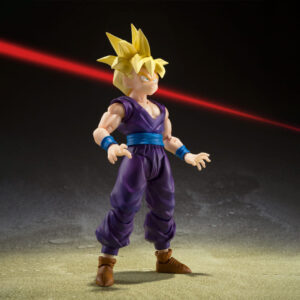 Figurine de Son Gohan en Super Saiyan, mesurant 11 cm, avec des expressions faciales variées et des mains interchangeables, représentant un moment clé du combat contre Cell.