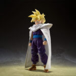 Figurine de Son Gohan en Super Saiyan, mesurant 11 cm, avec des expressions faciales variées et des mains interchangeables, représentant un moment clé du combat contre Cell.