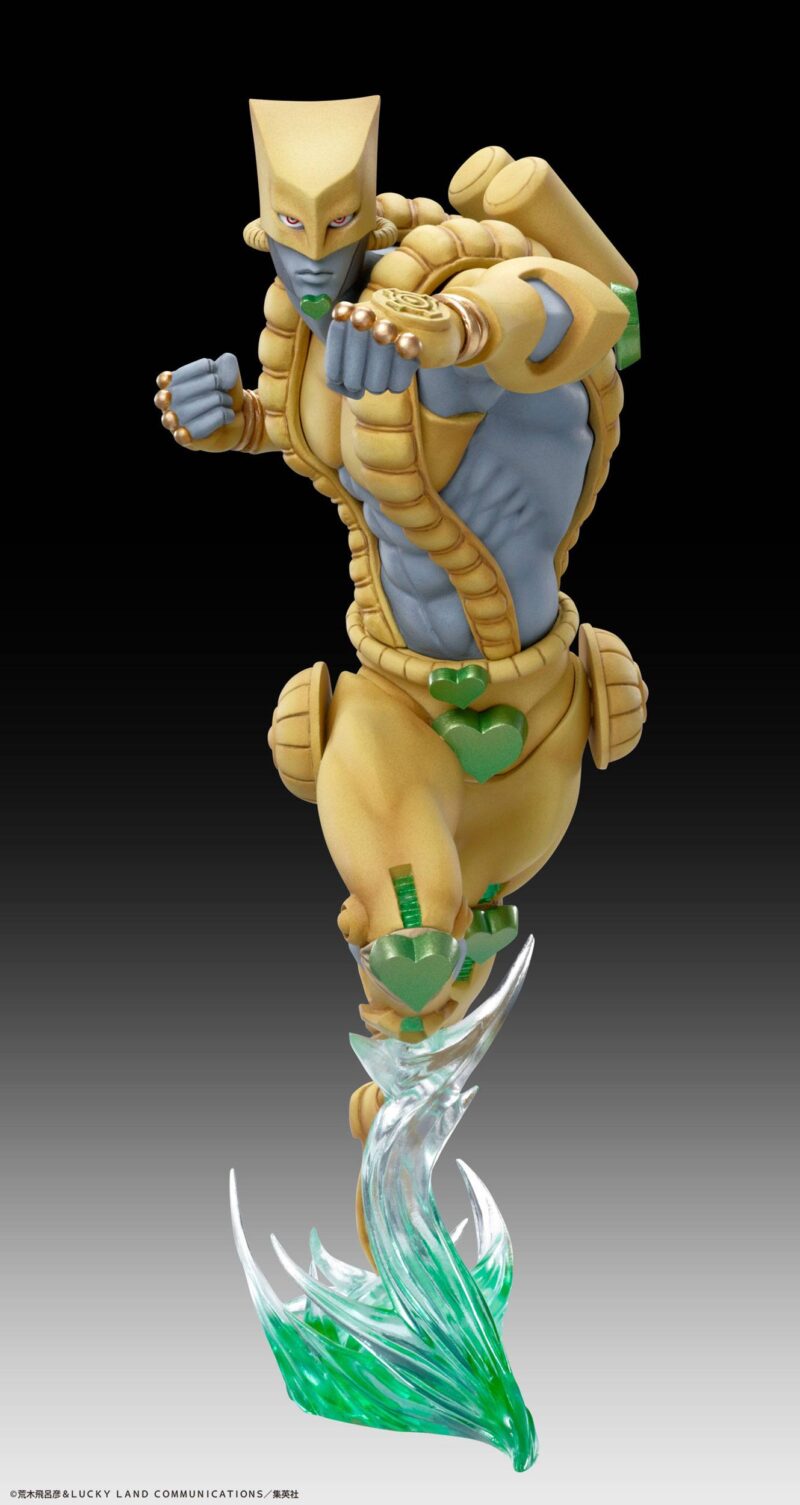 Vue 3/4 de face à mi-distance de la figurine de The World de JoJo's Bizarre Adventure en armure avec motifs de cœur, sur une base translucide.