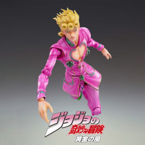 Vue 3/4 de face à mi-distance de la figurine de Giorno Giovanna de JoJo's Bizarre Adventure: Golden Wind en costume rose.