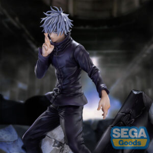 Figurine Luminasta de Gojo Satoru de la série Jujutsu Kaisen en tenue sombre, en posture dynamique avec expression intense, main droite levée près du visage. Vue 3/4 à mi-distance.