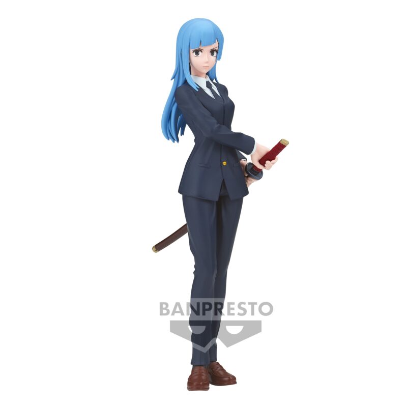 Figurine Banpresto de Kasumi Miwa de la série Jujutsu Kaisen en costume bleu, en posture déterminée avec expression concentrée, tenant une épée à deux mains devant elle. Vue de face à mi-distance.