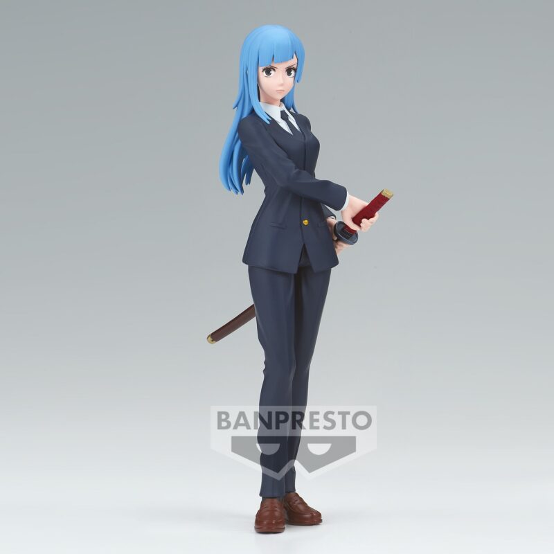 Figurine de Kasumi Miwa de la série Jujutsu Kaisen en costume bleu, debout avec une expression déterminée, tenant une épée à deux mains. Vue de face à mi-distance.