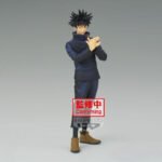 jujutsu-kaisen-figurine-megumi-fushiguro-jukon-no-kata_3_48bc3de5-6fde-42ca-a049-2be08e847048 Figurine Banpresto de Megumi Fushiguro de la série Jujutsu Kaisen en tenue bleu marine, en posture concentrée avec expression calme, mains interliées devant la poitrine. Vue 3/4 à mi-distance.