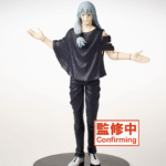 Figurine Mahito de la série Jujutsu Kaisen en poncho noir, en posture accueillante avec expression amicale, vue de face à mi-distance.