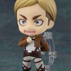 Vue 3/4 de face à mi-distance de la figurine Nendoroid d'Erwin Smith de Shingeki no Kyojin en uniforme militaire, avec une expression intense.
