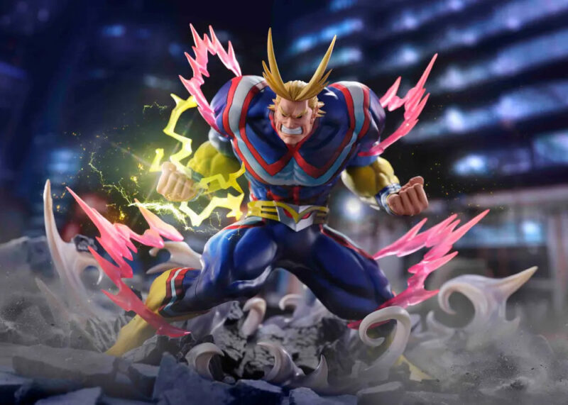 Vue 3/4 de face à mi-distance de la figurine d'All Might de My Hero Academia en costume bleu, avec effets d'électricité sur les mains.