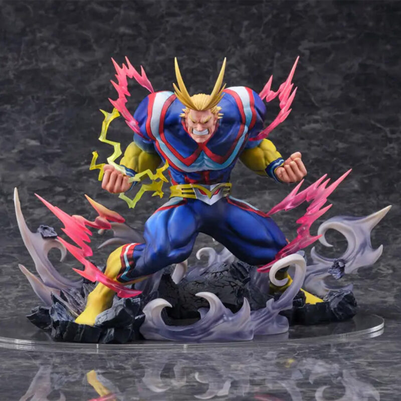 Vue 3/4 de face à mi-distance de la figurine All Might de My Hero Academia en costume de héros, entouré d'effets électriques.