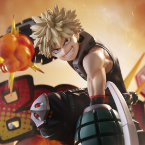 Vue 3/4 de face à mi-distance de la figurine de Katsuki Bakugo de My Hero Academia en tenue de combat, avec des gantelets explosifs.